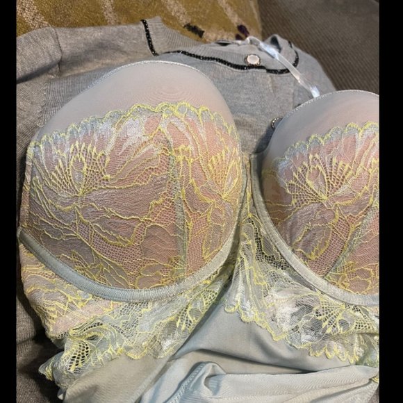 Lingerie - Picture 4 of 4